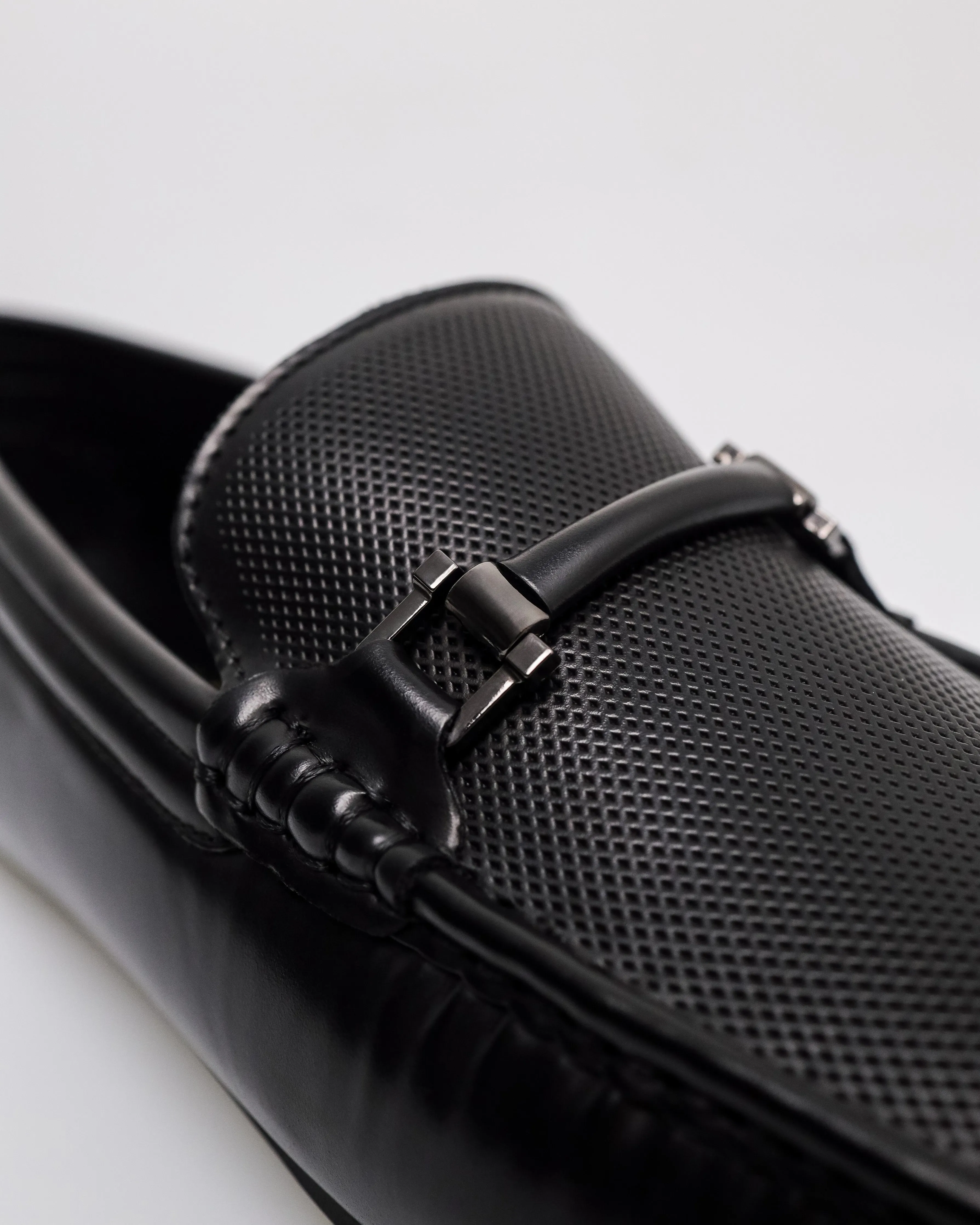 Tomaz C666 Men's Braze Buckle Moccasins